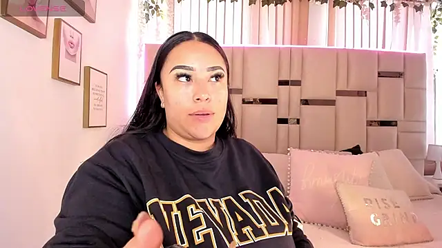 Zoey thompson online show from November 14, 7:45 pm