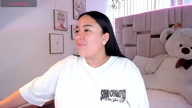 Snapshot of Zoey_thompson chatting on July 3, 7:42 pm Zoey thompson online show from July 3, 7:42 pm