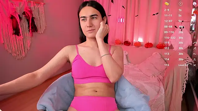 Snapshot of HeyAlena chatting on October 18, 11:11 am HeyAlena online show from October 18, 11:11 am