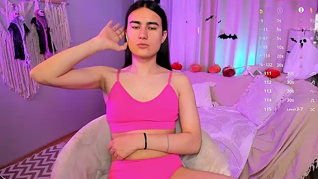 Snapshot of HeyAlena chatting on October 26, 8:09 am HeyAlena online show from October 26, 8:09 am