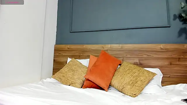 Mia smith x1 online show from November 20, 7:57 pm