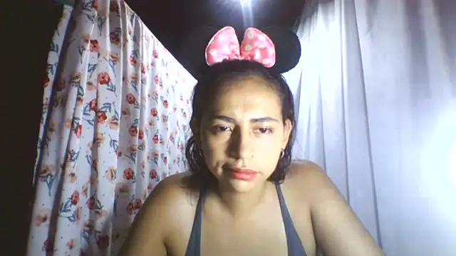 Snapshot of Anabelhotxx16 chatting on September 19, 3:52 am Anabelhotxx16 online show from September 19, 3:52 am