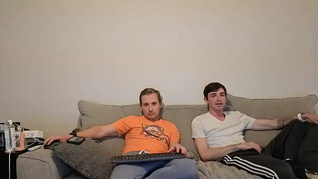 Drakerileyxxx online show from March 28, 2:00 am