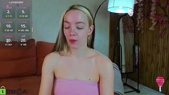 R0cket bunny online show from June 10, 12:55 am