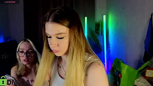R0cket bunny online show from June 15, 1:08 am