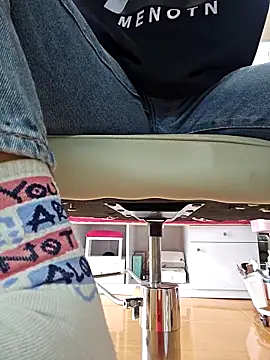 Snapshot of Nail_Yummy chatting on November 28, 4:04 am Nail Yummy online show from November 28, 4:04 am