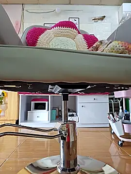 Snapshot of Nail_Yummy chatting on December 15, 4:39 am Nail Yummy online show from December 15, 4:39 am