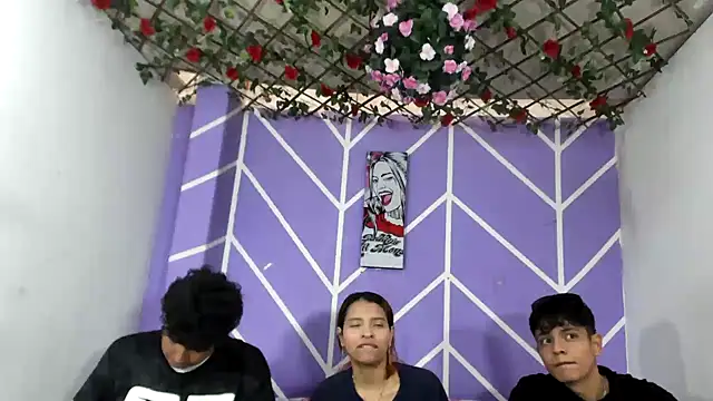 lau and boys18 online show from September 22, 1:46 pm