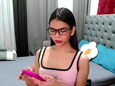 Snapshot of kitelpery_03 chatting on March 15, 2:12 pm kitelpery 03 online show from March 15, 2:12 pm