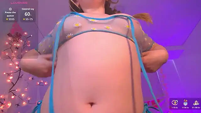 Snapshot of Lil_bela chatting on November 22, 11:09 am Lil bela online show from November 22, 11:09 am