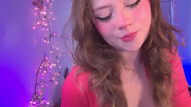 Snapshot of Lil_bela chatting on December 14, 12:32 pm Lil bela online show from December 14, 12:32 pm