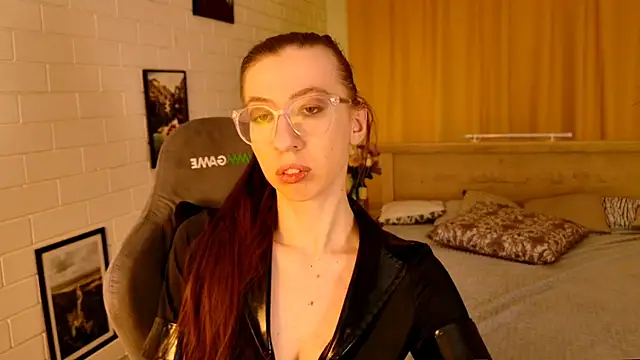 CareyJonas online show from March 7, 5:10 pm