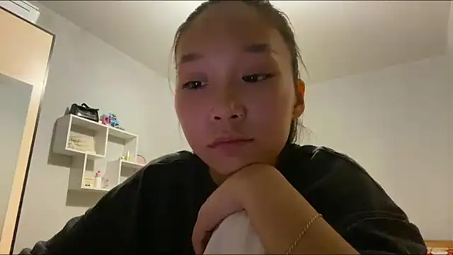OraCowee online show from September 22, 3:14 pm
