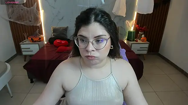 shasha bloom online show from October 17, 2:30 pm