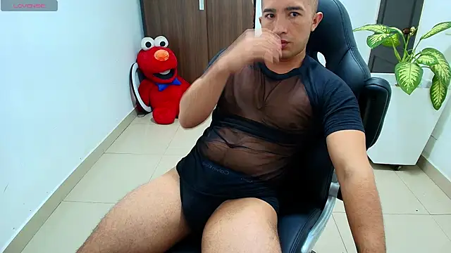 sebastian oconnor77 online show from September 27, 12:43 pm