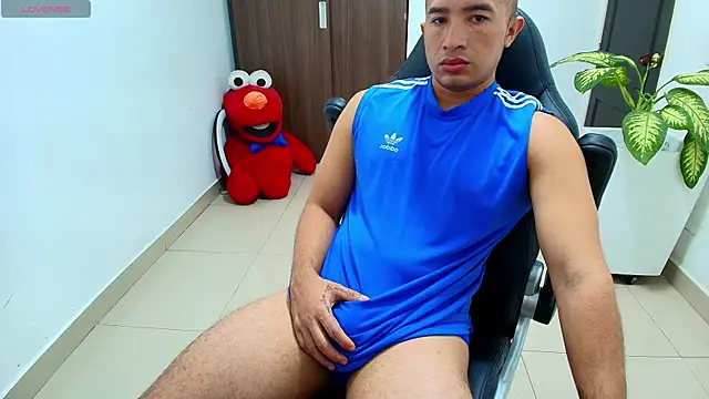 sebastian oconnor77 online show from September 29, 12:43 pm