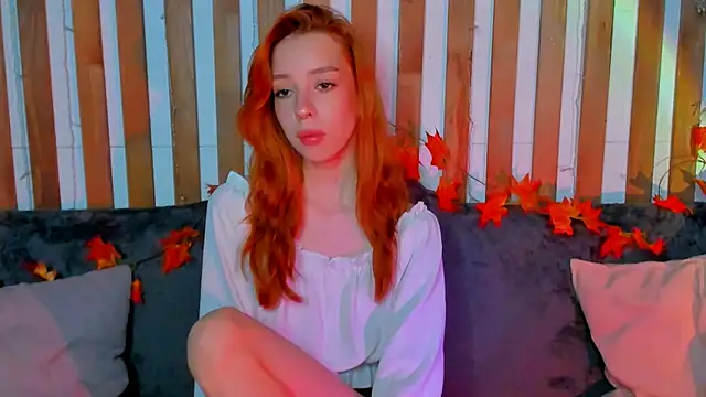 Lori Williams online show from November 19, 1:05 am