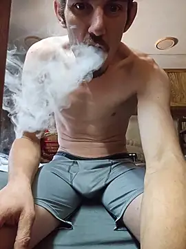 Snapshot of mike42088 chatting on April 14, 3:18 pm mike42088 online show from April 14, 3:18 pm