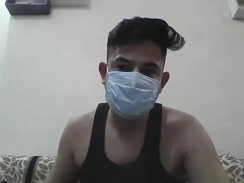 Snapshot of NIVAN_7251 chatting on November 6, 8:26 am NIVAN 7251 online show from November 6, 8:26 am