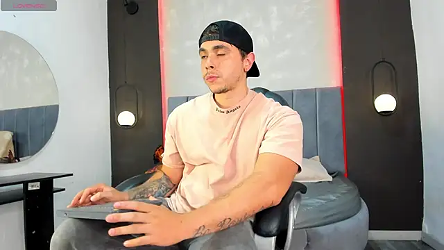 Liam walk  online show from September 24, 10:35 pm