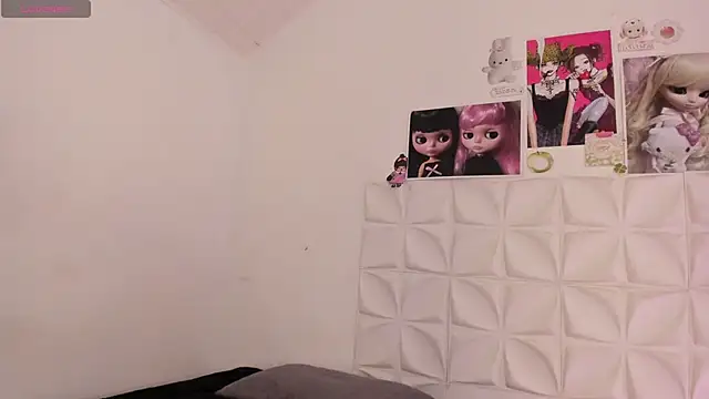 JuliethMoss online show from October 5, 4:05 pm