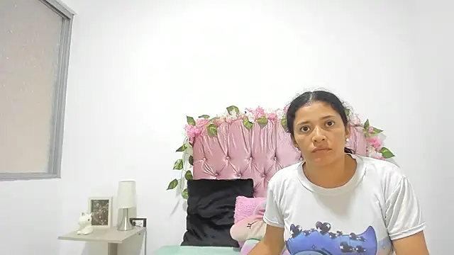 ivy moon05 online show from September 30, 5:40 pm