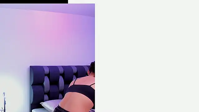 Snapshot of maily_zanss chatting on April 1, 7:55 pm maily zanss online show from April 1, 7:55 pm