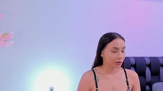 Snapshot of maily_zanss chatting on April 9, 7:52 pm maily zanss online show from April 9, 7:52 pm