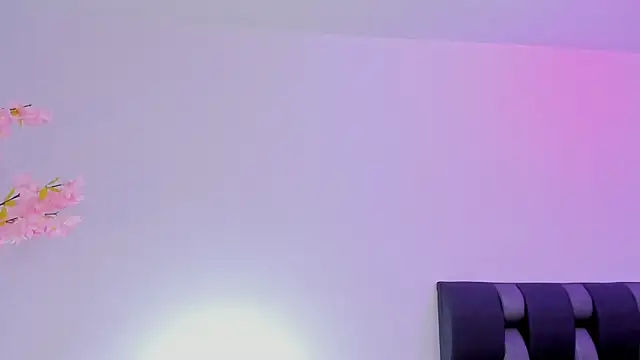 Snapshot of maily_zanss chatting on April 10, 7:51 pm maily zanss online show from April 10, 7:51 pm