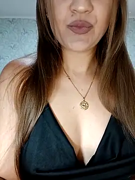 Snapshot of Viola3102 chatting on September 23, 3:15 pm Viola3102 online show from September 23, 3:15 pm