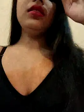 Snapshot of Maahhii_2 chatting on October 18, 6:41 pm Maahhii 2 online show from October 18, 6:41 pm