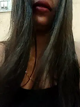 Snapshot of Maahhii_2 chatting on October 26, 5:41 pm Maahhii 2 online show from October 26, 5:41 pm