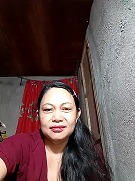 Everleigh mom online show from December 14, 8:02 pm