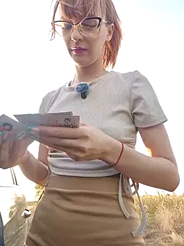 MoonedByEva online show from September 9, 4:06 pm