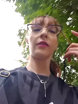 Snapshot of MoonedByEva chatting on September 25, 10:30 am MoonedByEva online show from September 25, 10:30 am