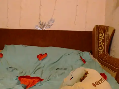 Snapshot of Veronica-Luxs chatting on February 13, 8:21 am Veronica-Luxs online show from February 13, 8:21 am