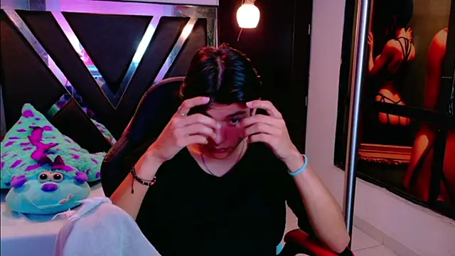 alandelrey57 online show from February 12, 2:06 am