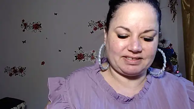 Snapshot of andreea2011 chatting on October 7, 10:56 am andreea2011 online show from October 7, 10:56 am