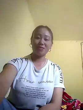 Snapshot of tttmai chatting on May 16, 2:19 am tttmai online show from May 16, 2:19 am