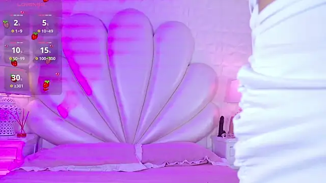 Snapshot of SammyJhuls chatting on October 14, 12:06 pm SammyJhuls online show from October 14, 12:06 pm