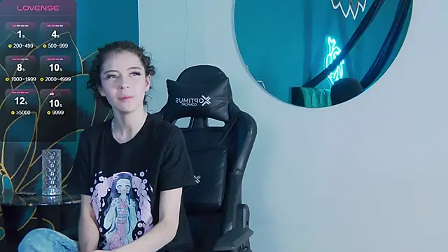 RavennMoonn online show from September 13, 7:46 pm