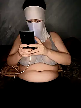 Lamia Queen  online show from October 8, 2:31 am