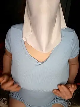 Lamia Queen  online show from January 15, 8:52 am