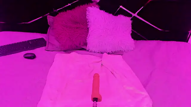 Snapshot of ALYANNA_HOT_ chatting on October 25, 12:13 pm ALYANNA HOT  online show from October 25, 12:13 pm