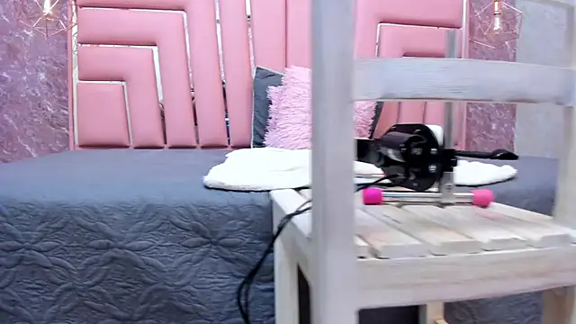 Snapshot of ALYANNA_HOT_ chatting on February 21, 11:55 am ALYANNA HOT online show from February 21, 11:55 am