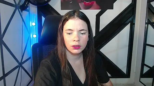 maira tf online show from June 11, 7:01 pm