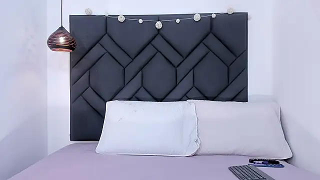 Snapshot of Lauran_Xe chatting on October 30, 11:55 am Lauran Xe online show from October 30, 11:55 am