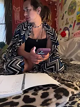 Snapshot of TranSexualJade95 chatting on April 9, 6:57 pm TranSexualJade95 online show from April 9, 6:57 pm