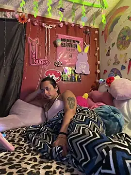 Snapshot of TranSexualJade95 chatting on April 22, 9:01 am TranSexualJade95 online show from April 22, 9:01 am