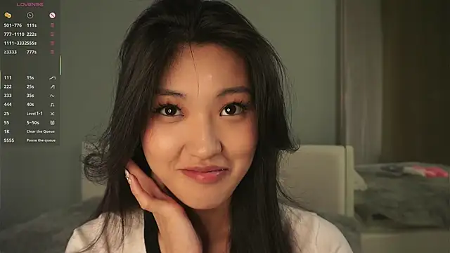 FancyEsten online show from September 26, 8:18 am